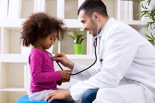 little-girl-with-pediatrician