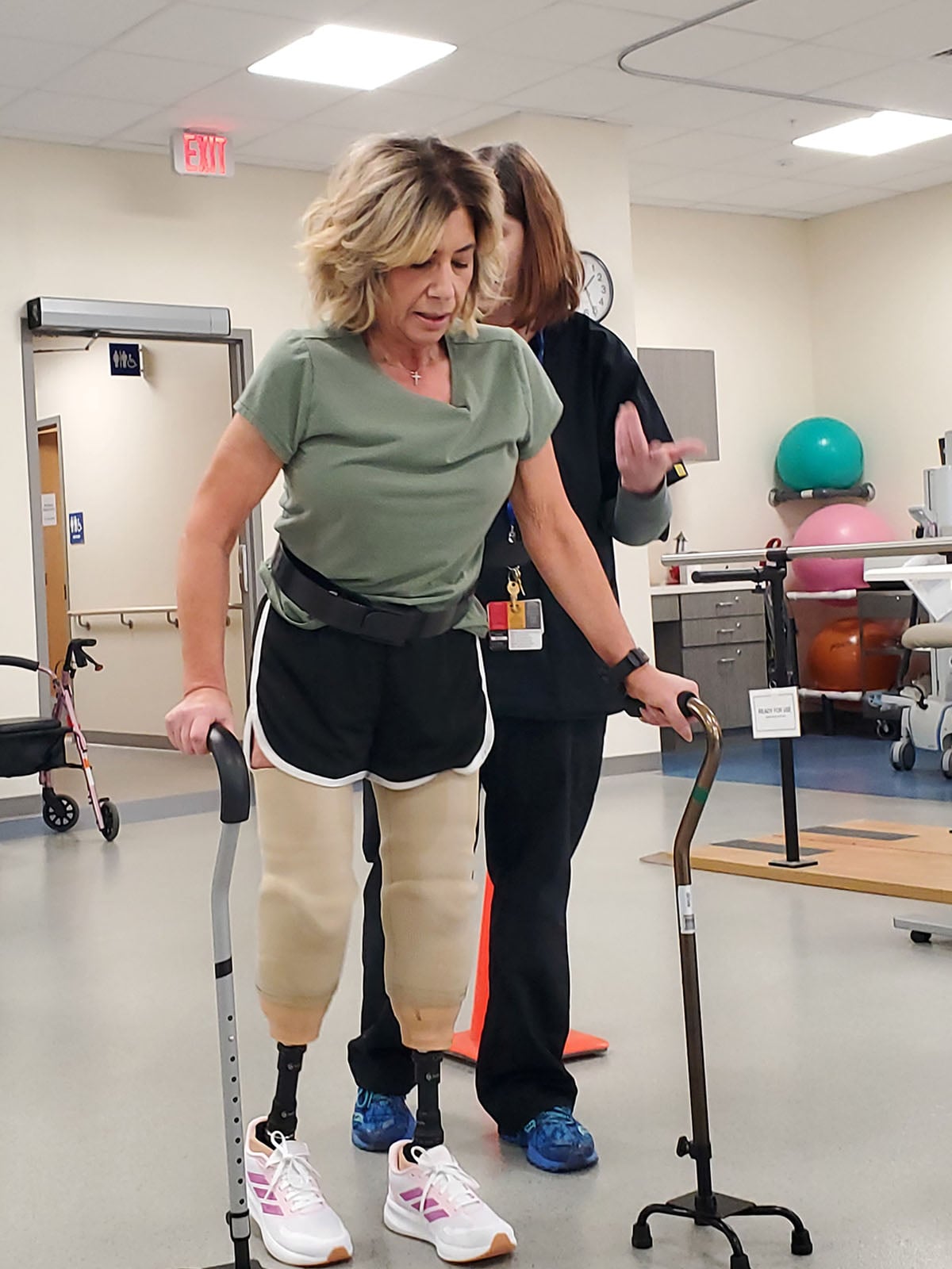 Stella learning to walk with prosthetics