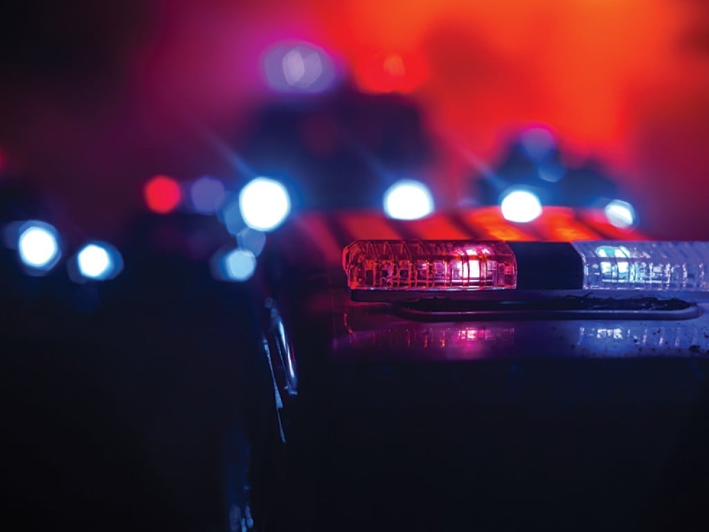 Emergency response vehicle lights at night