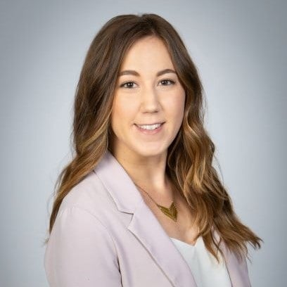 Mara Holt